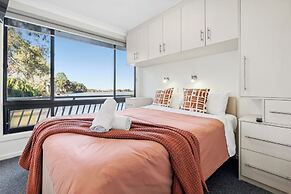 Boats And Bedzzz & Renmark River Villas