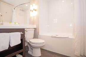 Sandman Hotel Abbotsford Airport