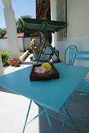 La Casa Blu Bed & Breakfast