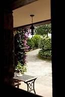 Trisqueles y Buganvillas