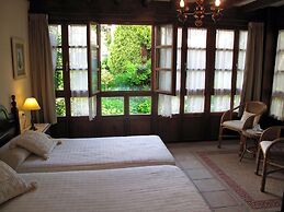 Trisqueles y Buganvillas