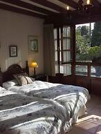 Trisqueles y Buganvillas