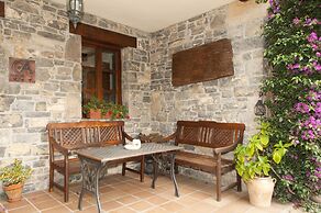 Trisqueles y Buganvillas