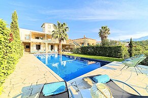 Cretan Mansion with Heated Swimming Pool