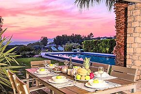 Cretan Mansion with Heated Swimming Pool
