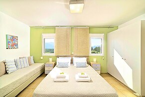 Cretan Mansion with Heated Swimming Pool