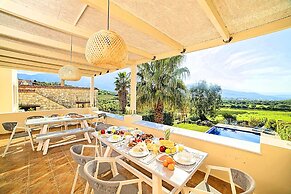 Cretan Mansion with Heated Swimming Pool