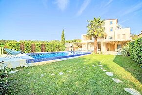 Cretan Mansion with Heated Swimming Pool