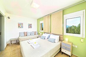 Cretan Mansion with Heated Swimming Pool