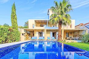 Cretan Mansion with Heated Swimming Pool