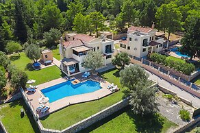 Seven Springs Villas