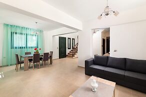 Seven Springs Villas