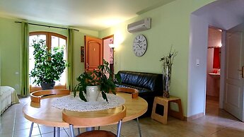Relais de Laval