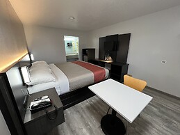 Motel 6 Dyersburg, TN