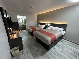 Motel 6 Dyersburg, TN