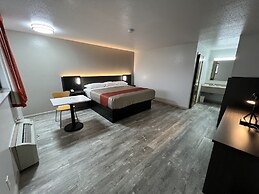 Motel 6 Dyersburg, TN