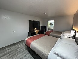 Motel 6 Dyersburg, TN