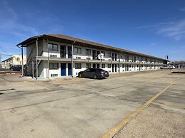 Motel 6 Dyersburg, TN