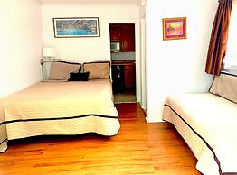 La Paloma Las Flores