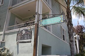 La Paloma Las Flores