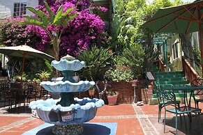 La Paloma Las Flores