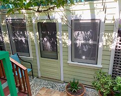 La Paloma Las Flores