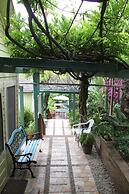 La Paloma Las Flores