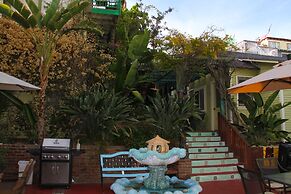 La Paloma Las Flores