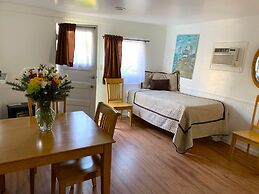 La Paloma Las Flores