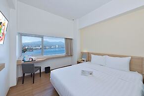 Whiz Prime Hotel Megamas Manado