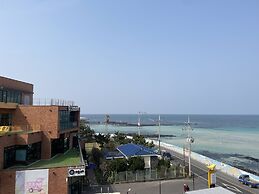 Aimi Jeju Beach Hotel