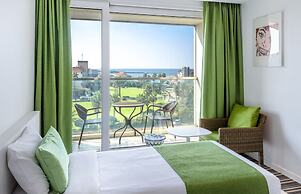 Aimi Jeju Beach Hotel