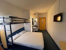 Kyriad Direct Montauban Centre