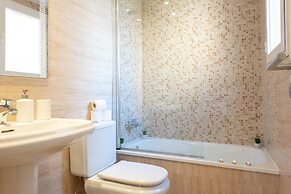 Holidays2Malaga Juan de Mena Apartments