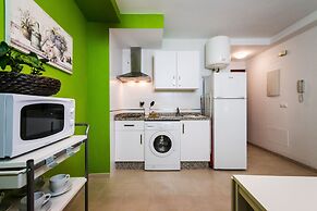 Holidays2Malaga Juan de Mena Apartments