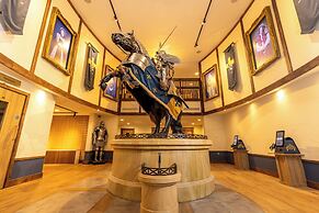 Warwick Castle Hotel and Knight's Village