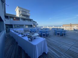 Aqua Blue Hotel