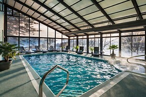 Aqua Blue Hotel