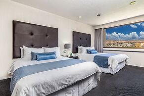 Hotel Pueblo Amigo Plaza & Casino