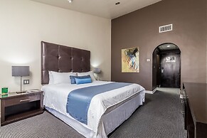 Hotel Pueblo Amigo Plaza & Casino