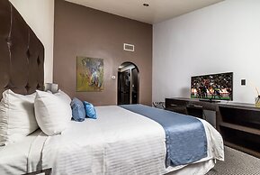 Hotel Pueblo Amigo Plaza & Casino