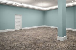 Courtyard by Marriott Nassau Downtown/Junkanoo Beach