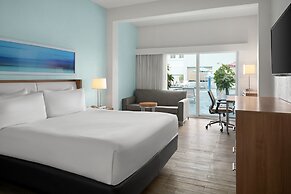 Courtyard by Marriott Nassau Downtown/Junkanoo Beach