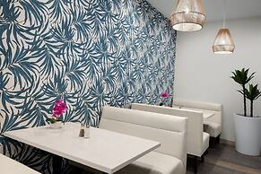 Courtyard by Marriott Nassau Downtown/Junkanoo Beach