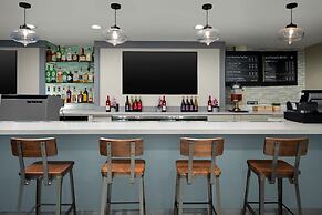 Courtyard by Marriott Nassau Downtown/Junkanoo Beach