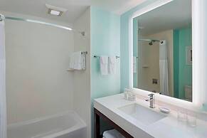 Courtyard by Marriott Nassau Downtown/Junkanoo Beach