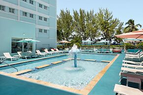 Courtyard by Marriott Nassau Downtown/Junkanoo Beach