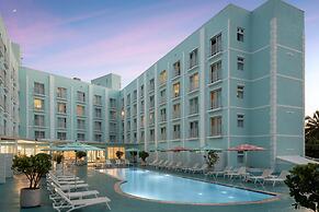 Courtyard by Marriott Nassau Downtown/Junkanoo Beach