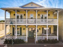 Inn On the Avenue