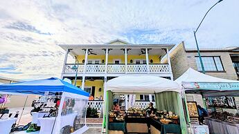 Inn On the Avenue